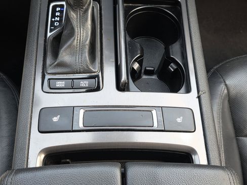 Used 2018 Genesis G80 3.8 RWD image 22