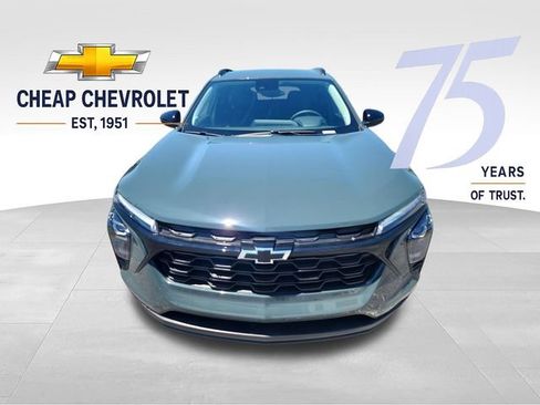 New 2026 Chevrolet Trax LT w/ Driver Confidence Package FWD image 8
