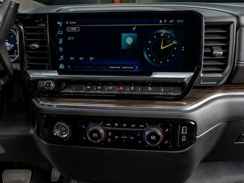 Used 2023 Chevrolet Silverado 1500 RST image 24