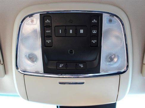 Used 2015 Chrysler 300 C w/ Light Group image 23