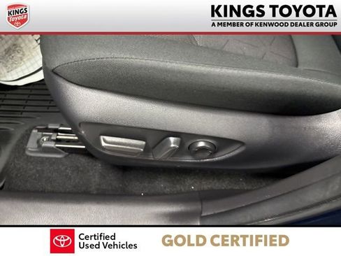 Used 2025 Toyota RAV4 XLE image 17