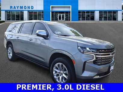 Certified 2023 Chevrolet Suburban Premier w/ Premium Package 2