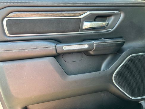 Used 2019 RAM 1500 Laramie AWD/4WD image 35