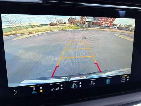 Certified 2023 GMC Sierra 1500 AT4X image 35