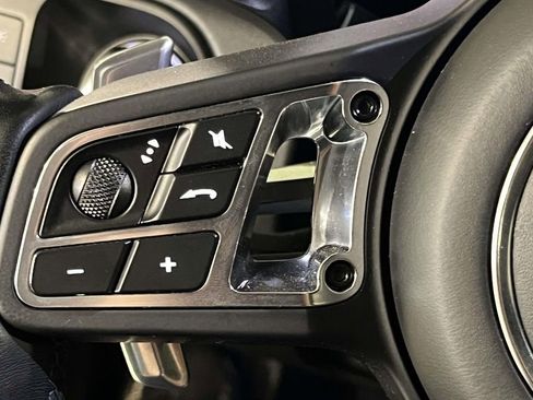 Certified 2023 Porsche Cayenne Turbo AWD/4WD image 40