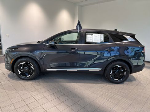 Certified 2026 Kia Sportage EX FWD image 2