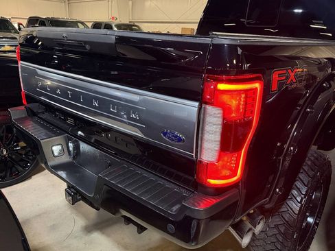 Used 2019 Ford F250 Platinum w/ Platinum Ultimate Package image 28