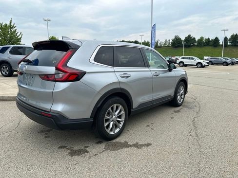 Used 2023 Honda CR-V EX-L image 3