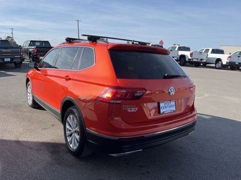 Used 2018 Volkswagen Tiguan SE image 9