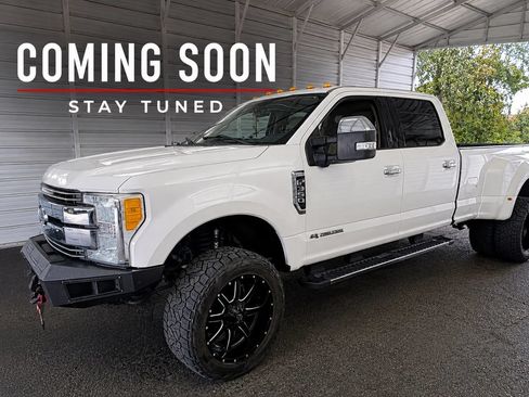 Used 2017 Ford F350 4x4 Crew Cab DRW Super Duty image 1