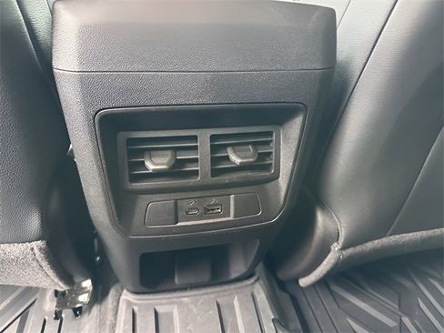 Used 2024 GMC Canyon AT4 image 14