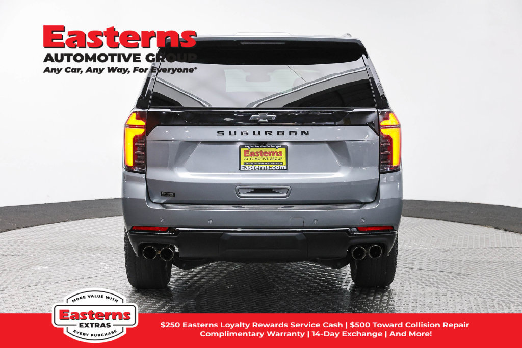 Used 2025 Chevrolet Suburban Z71 AWD/4WD image 7