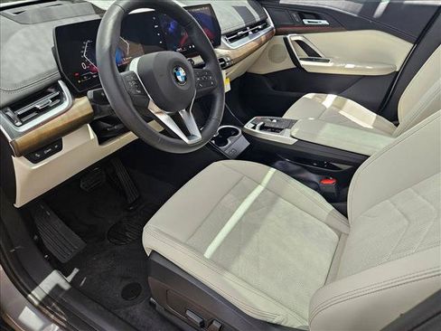 Used 2026 BMW X1 xDrive28i w/ Technology Package AWD/4WD image 9
