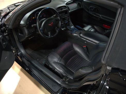 Used 2002 Chevrolet Corvette w/ Preferred Equipment Group2 image 36