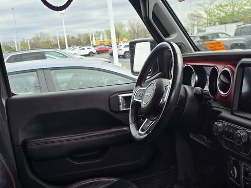 Used 2019 Jeep Wrangler Unlimited Rubicon w/ Dual Top Group image 19