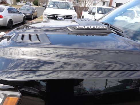 Used 2022 RAM 1500 Laramie AWD/4WD image 9