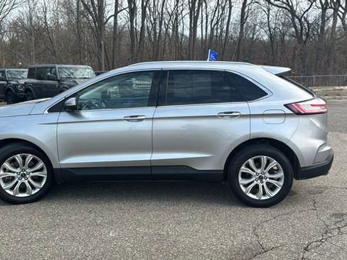 Certified 2020 Ford Edge Titanium image 5