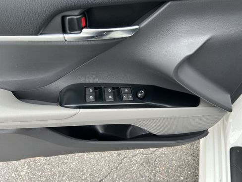 Used 2019 Toyota Camry LE FWD image 15
