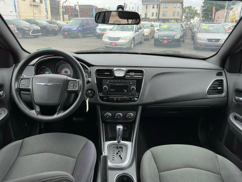 Used 2012 Chrysler 200 LX FWD image 15