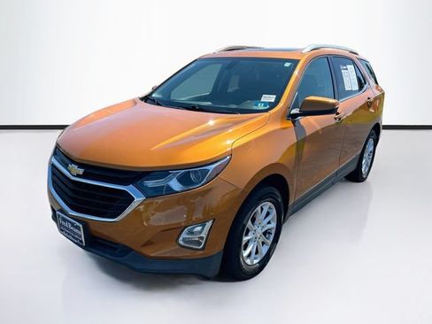 Used 2018 Chevrolet Equinox LT w/ Sun & Infotainment Package AWD/4WD image 3
