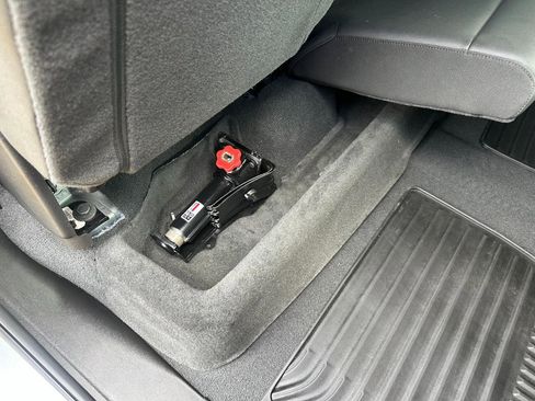 Used 2025 GMC Sierra 1500 SLT w/ SLT Premium Package image 23