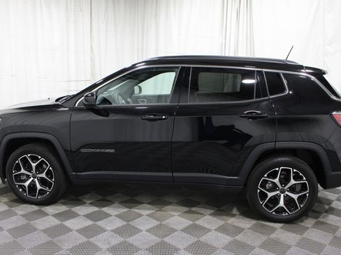 Used 2025 Jeep Compass Limited AWD/4WD image 31