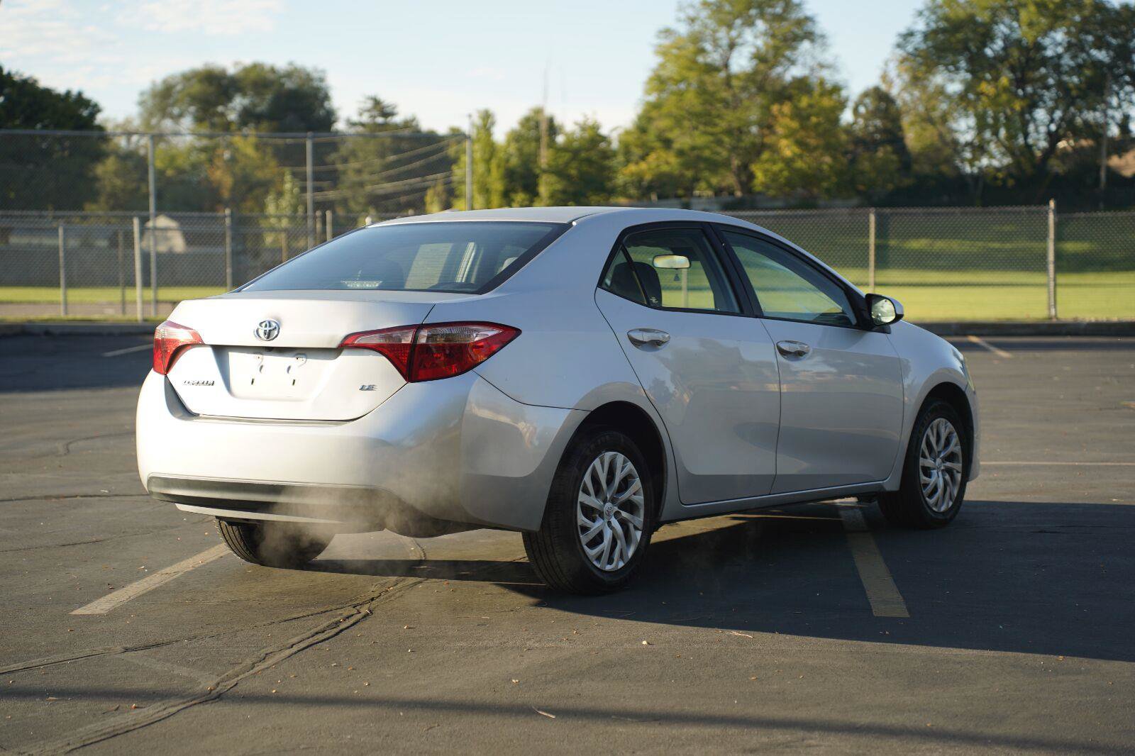 Used 2017 Toyota Corolla LE FWD image 5