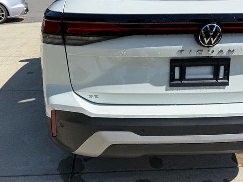 New 2026 Volkswagen Tiguan SE AWD/4WD image 15