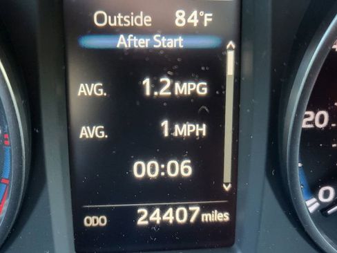 Used 2017 Toyota RAV4 LE image 29