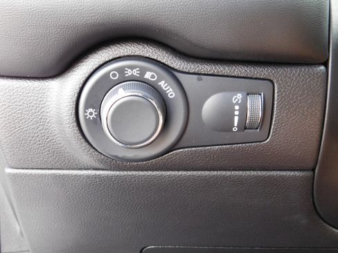Used 2023 Dodge Durango GT RWD image 29