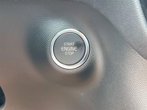 New 2026 Volvo XC40 B5 Plus w/ Protection Package Premier image 29