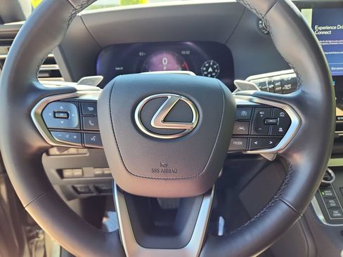 Used 2025 Lexus GX 550 AWD/4WD image 18