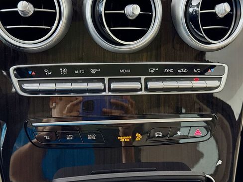 Used 2021 Mercedes-Benz GLC 300 GLC 300 image 16