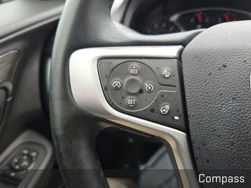 Used 2024 GMC Terrain SLT FWD image 40