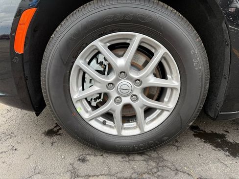 New 2026 Chrysler Pacifica Select FWD image 10