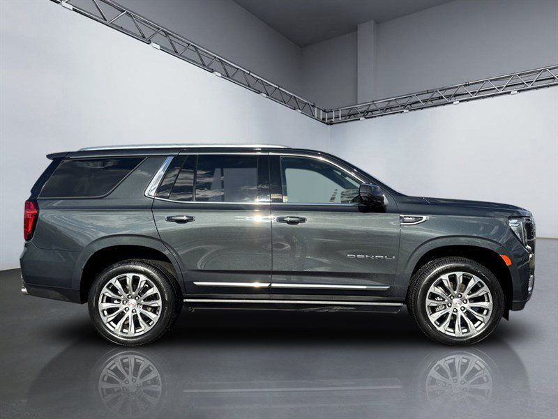 Used 2021 GMC Yukon Denali AWD/4WD image 3