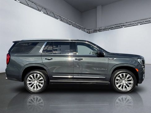 Used 2021 GMC Yukon Denali AWD/4WD image 3
