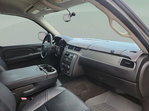 Used 2008 Chevrolet Avalanche LS image 12