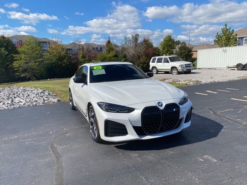 Used 2023 BMW i4 eDrive40 w/ M Sport Package image 6