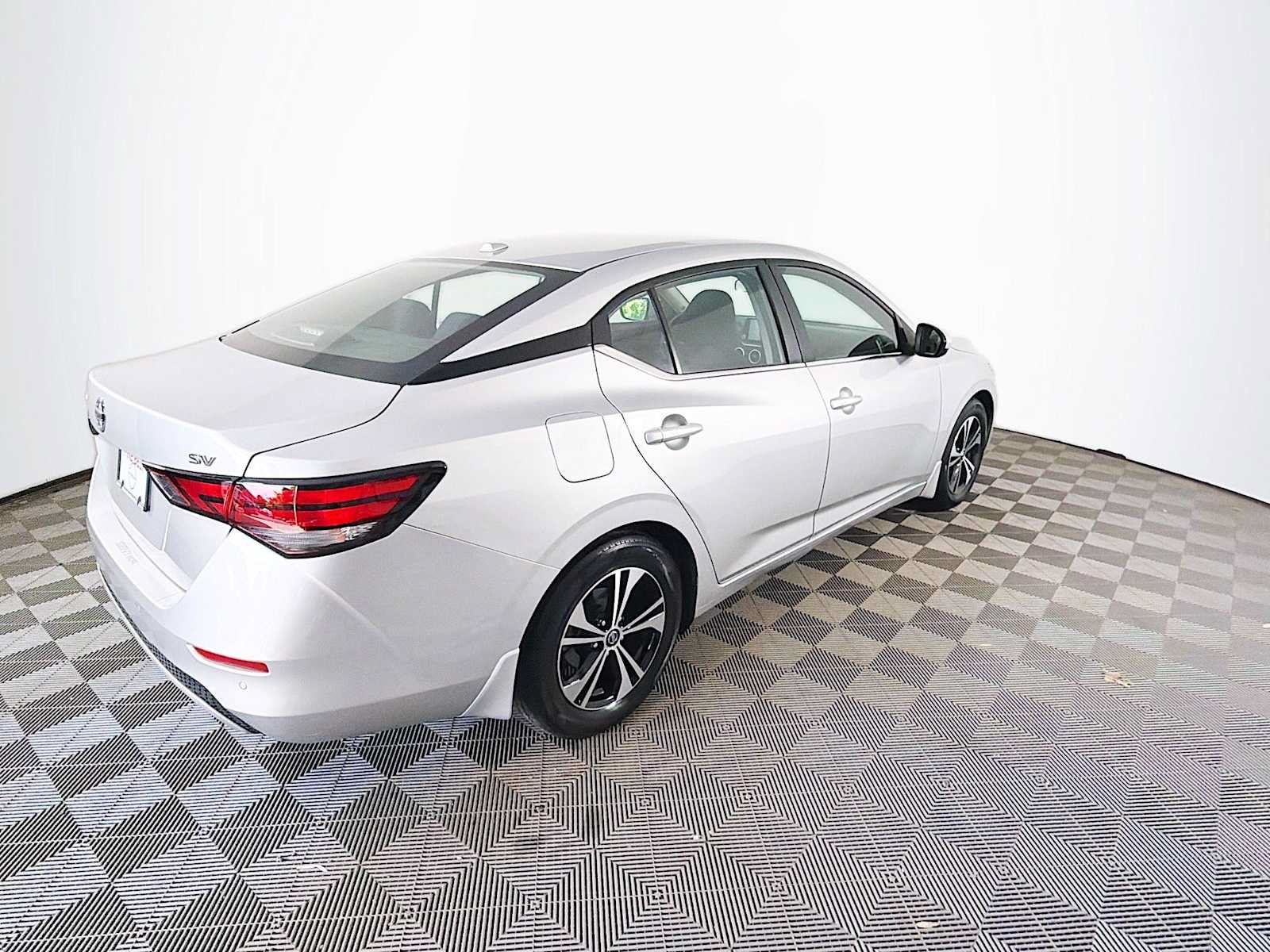 Used 2023 Nissan Sentra SV w/ All-Weather Package FWD image 4