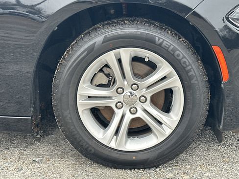 Used 2023 Dodge Charger SXT image 12