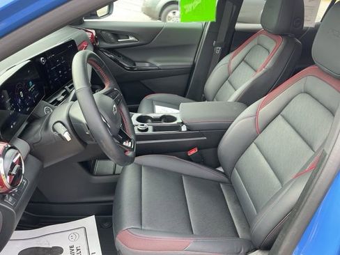 Used 2025 Chevrolet Equinox RS image 14