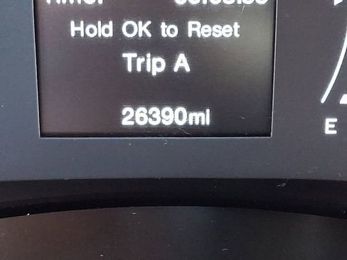 Used 2018 Jeep Renegade Latitude w/ Cold Weather Group AWD/4WD image 19
