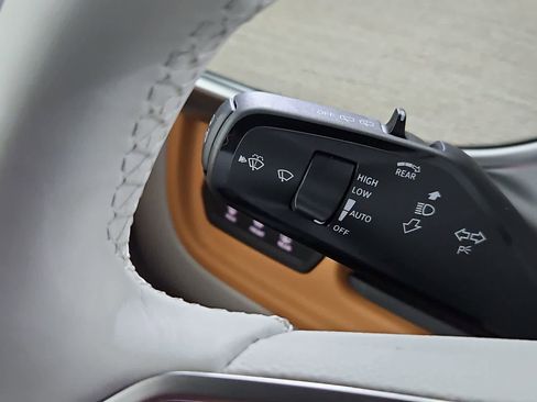 New 2025 Volkswagen ID. Buzz Pro S Plus image 27