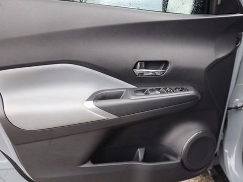Used 2024 Nissan Kicks SR w/ SR Premium Package image 21