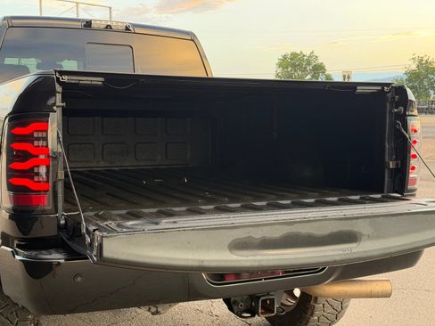 Used 2016 RAM 2500 Laramie w/ Convenience Group AWD/4WD image 10