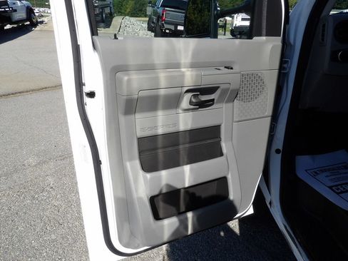 Used 2024 Ford E-350 and Econoline 350 Super Duty w/ Power Windows & Locks Group RWD image 14