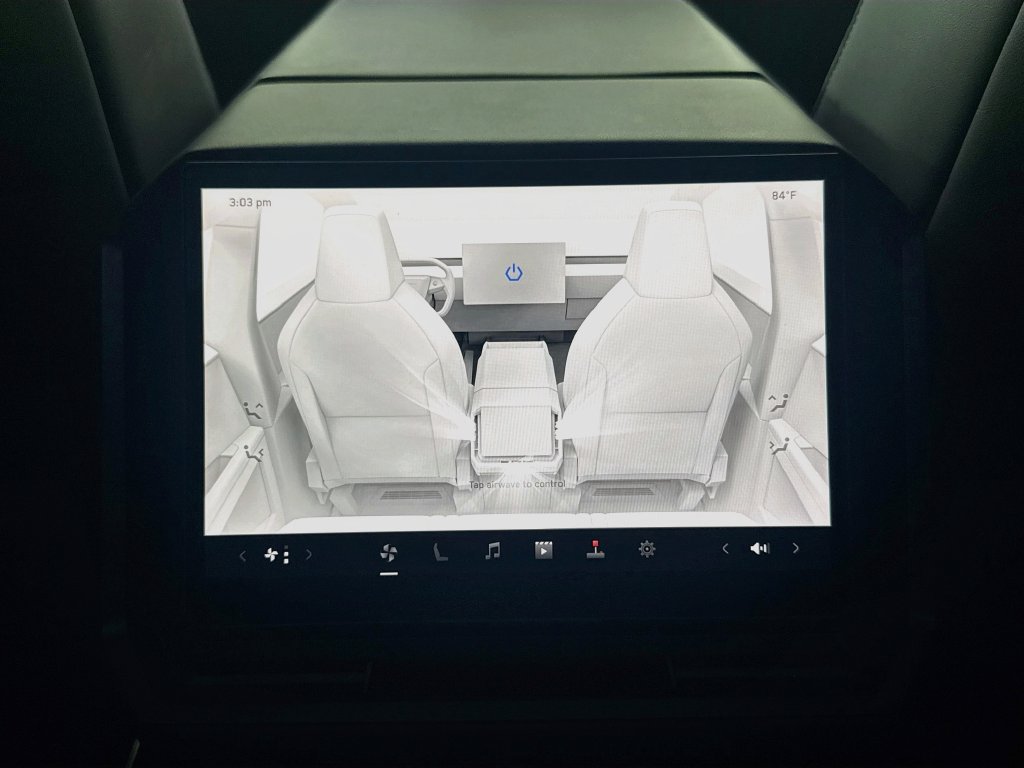 Used 2024 Tesla Cybertruck AWD Crew Cab image 28
