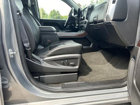 Certified 2017 GMC Sierra 1500 SLT w/ SLT Preferred Package image 36