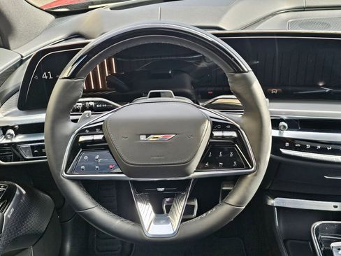 New 2026 Cadillac Lyriq V image 21